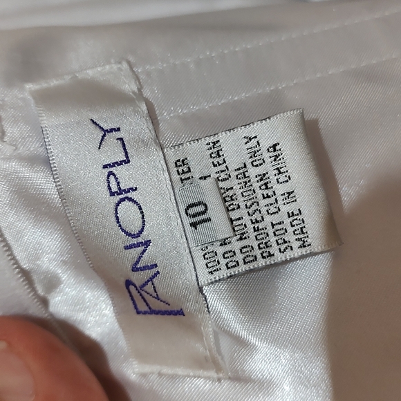 Beautiful Hi-Low Dress. see details for size - Picture 6 of 16